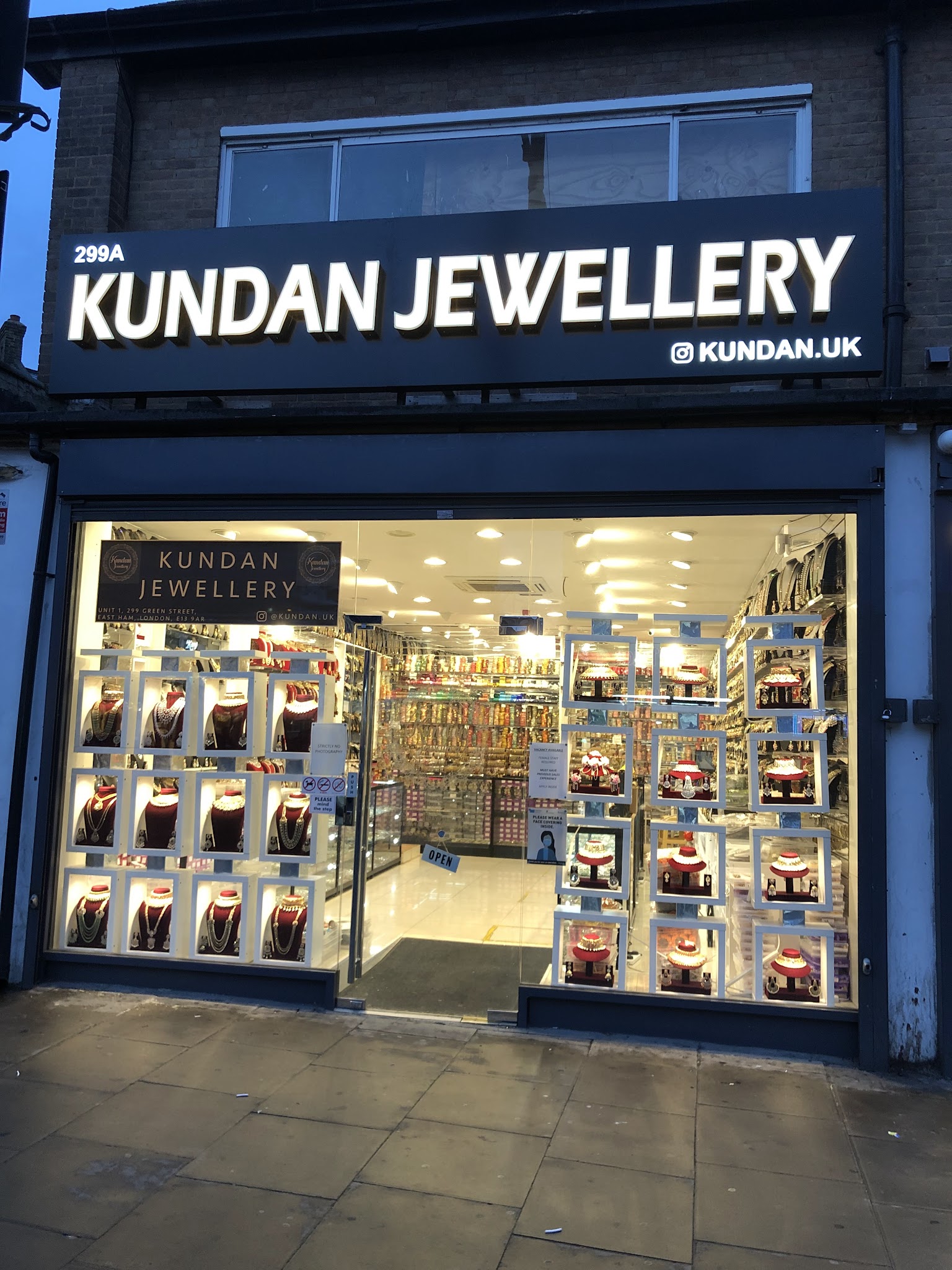 Kundan Jewellery - Jewellery - photo 1