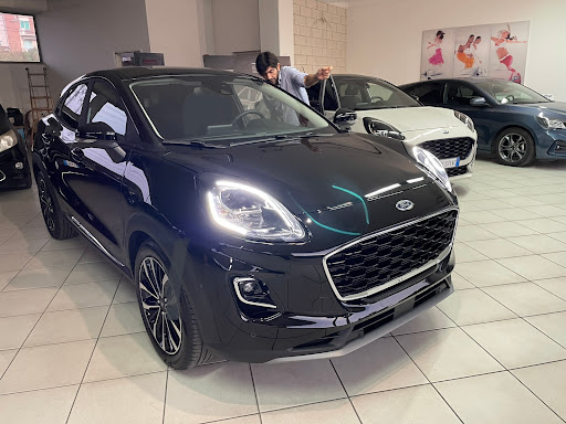 Ford Decar - Visual
