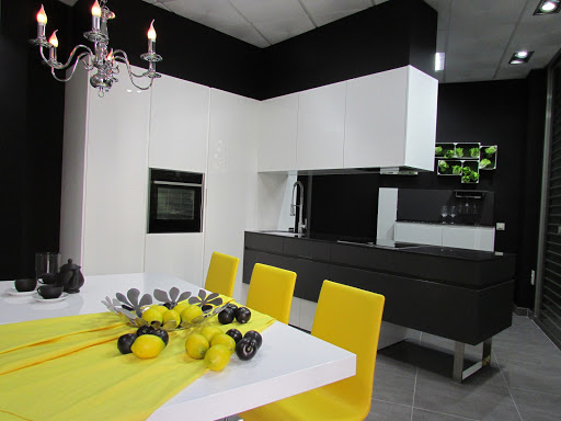 MODERN KITCHEN HELLIN