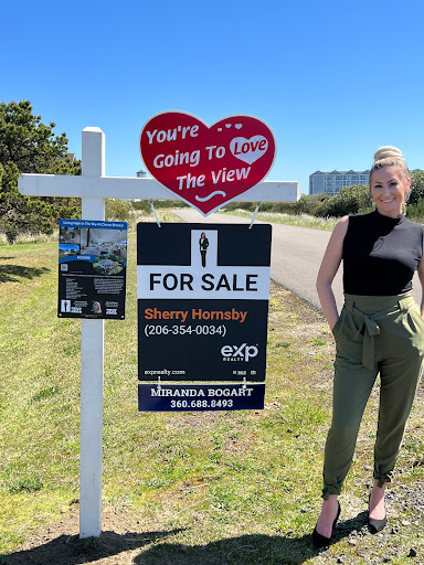 Miranda Bogart, Realtor - eXp Realty - Thumbnail