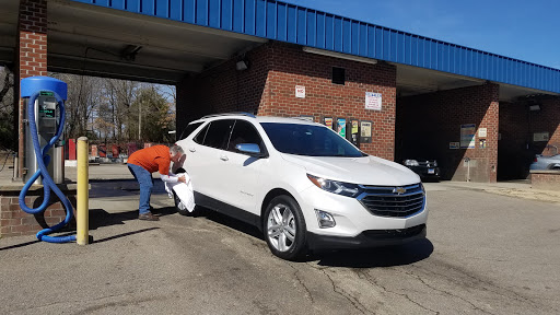 Brooks Full Services Car Wash - Thumbnail