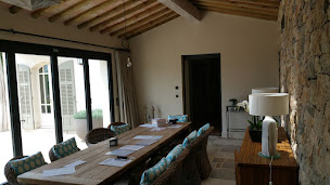 Photo n°22 de Peintre en bâtiment Mougins : Sarl Nuance Décoration Peinture à Mougins (Designer d'intérieur)