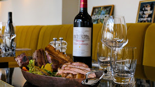 Photo n°18 de Le Père Joseph Restaurant bar-lounge à Rueil-Malmaison (Lieu de mariage)