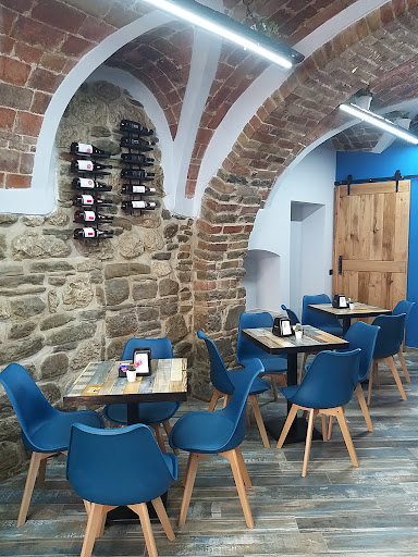 Shorby drinky cafe'