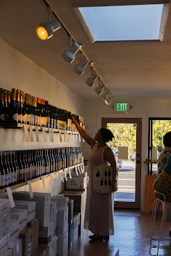 Little Thing Wine by null