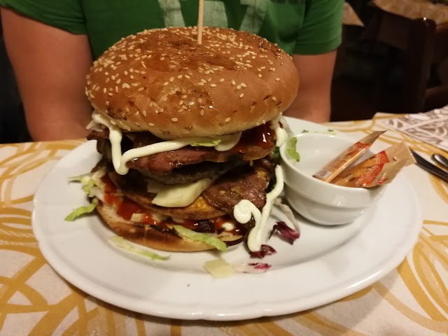 Al Glicine trattoria con vista panoramica