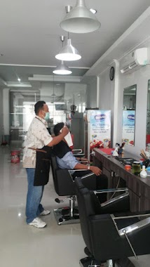 Siklimis Barbershop, Author: Arie Mulia