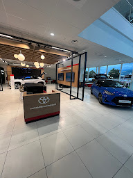 Photo n°19 de Toyota Grenoble - Jean Lain Mobilités à Échirolles (Vendeur de voitures d'occasion)
