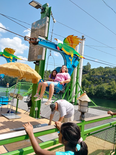 Parakeet Pete's Waterfront Zipline - Thumbnail