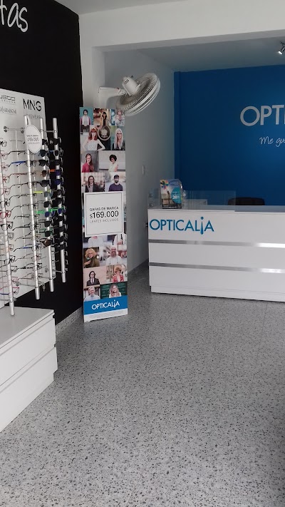 Photos of Opticalia