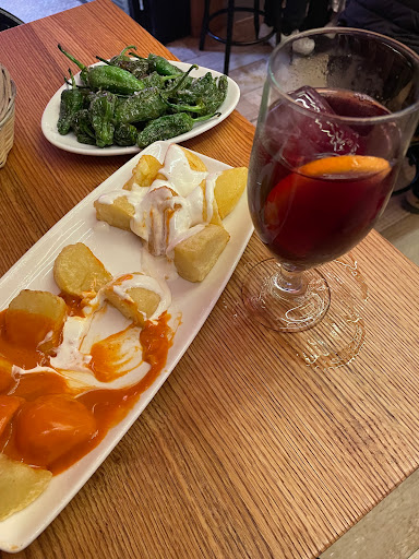 Las Bravas - Visual