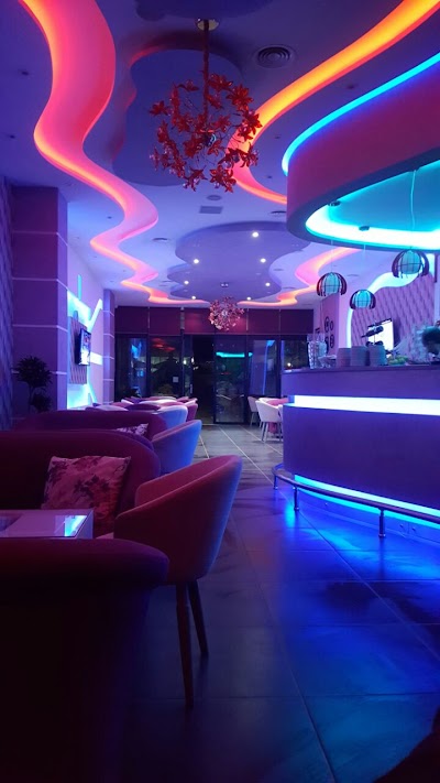 Photos of Aljan Bar Caf&eacute;