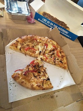 Domino's Pizza Indonesia, Author: qurrainyday qur