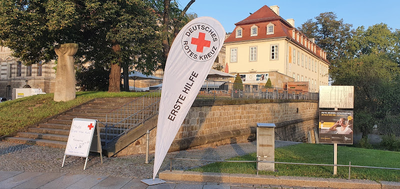DRK Dresden - Rotkreuzkurse im Kanonenhof