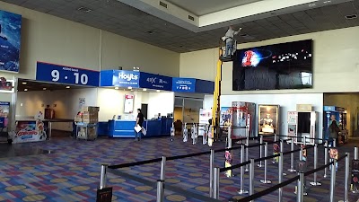 Photos of Cine Hoyts Arauco Maip&uacute;