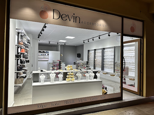 Devin Accessories