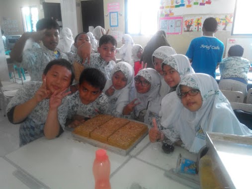 Integrated Islamic Elementary School Ibnu Sina, Author: Nisrina Hasna Faiha