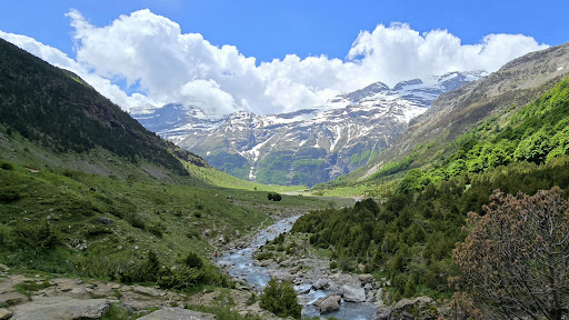 Cascada de La Larri Gallery - Spain