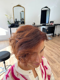 Photo n°13 de Salon de Coiffure - Victoria Fina à Ventabren (Salon de coiffure)