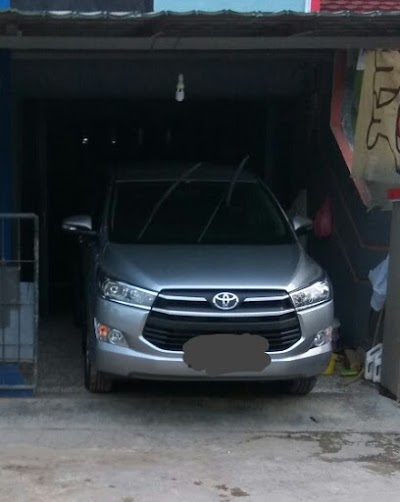Photos of Rental Mobil GLG