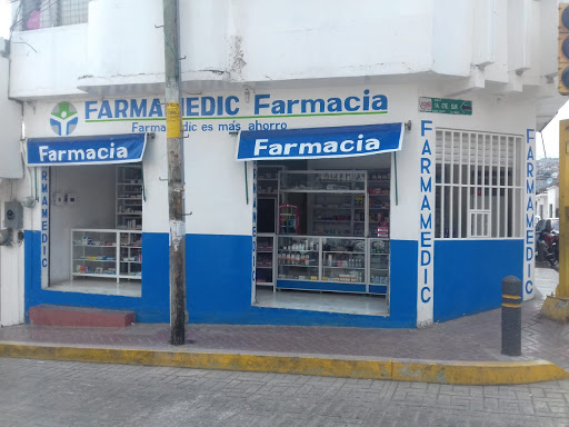 FARMAMEDIC DEL SURESTE Logo