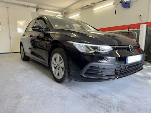 Photo n°3 de Carrosserie William's à Marseille (Atelier de carrosserie automobile)