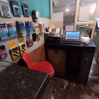 Af1qipofihcyw4  I4x1xmrp5rktmohgl6py0mjg51he=s338 K No