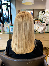 Photo n°11 de Romuald Creuzaud à Paris (Salon de coiffure)