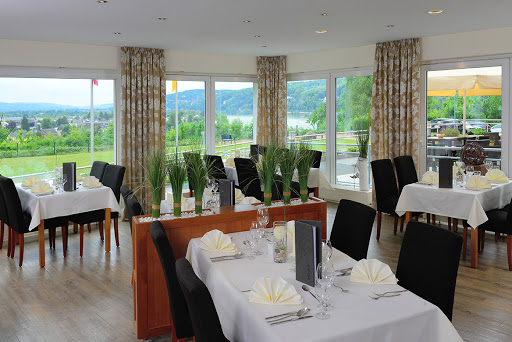 Restaurant Rhein 636 mit Terrasse & Lounge und Biergarten Rhein 636 - Thumbnail