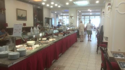 Photos of Santa Beach Hotel