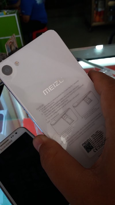 Photos of Paris Thmei 2 Phone Shop