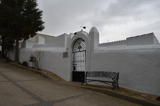 Cementerio Municipal de Serrato