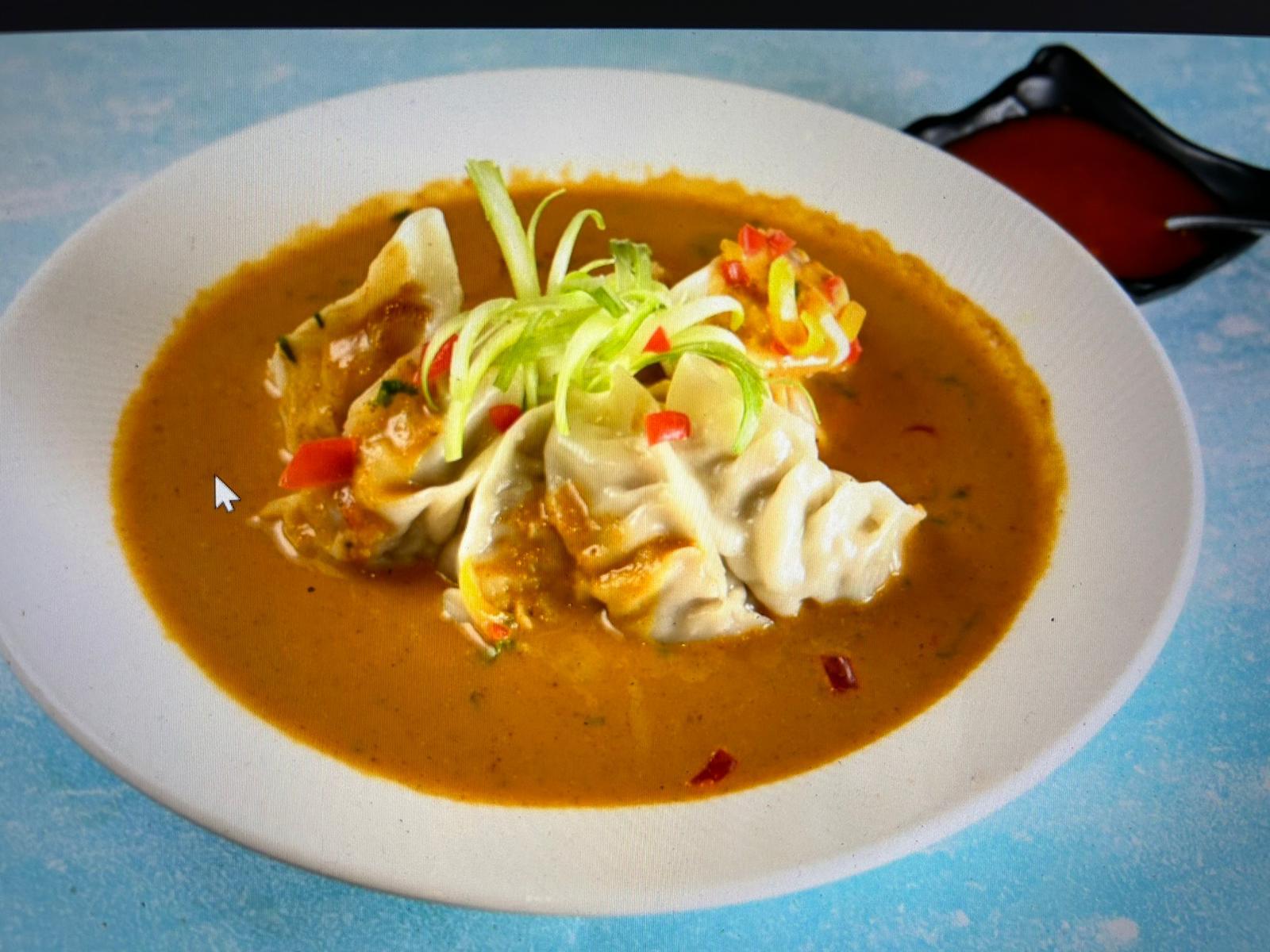 Mount Everest Kitchen & Grill — photo 2