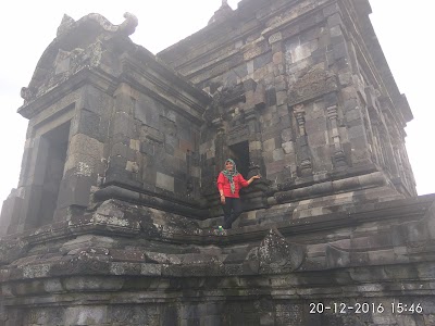 Photos of Candi Banyunibo