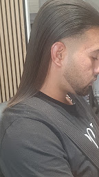 Photo n°14 de L'ARTISTE à Évry-Courcouronnes (Salon de coiffure)