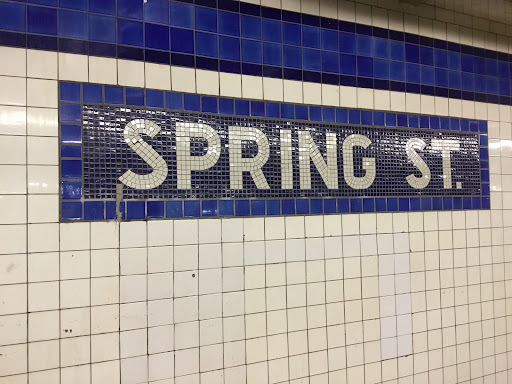 Spring St - Visual