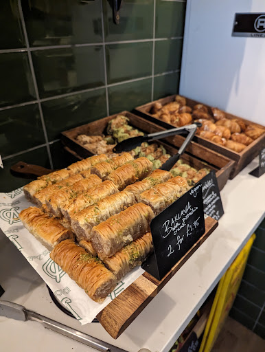Dio's Deli - Visual