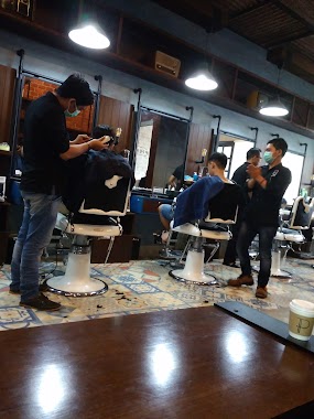 Scissorhand Barbershop Gading Serpong, Author: Kardi Sugianto