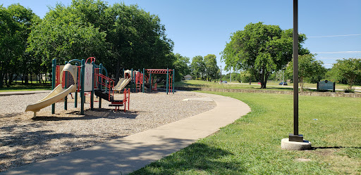 Park in the Woods Logo