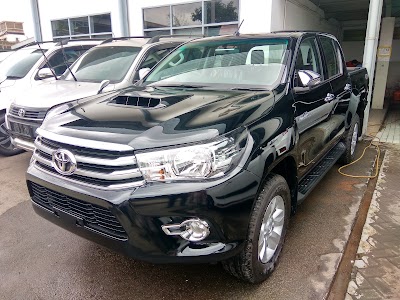 Photos of Toyota Bandung - Rizki