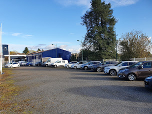 Photo n°3 de PEUGEOT - GARAGE LAC à Pranzac (Concessionnaire Peugeot)