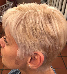 Photo n°22 de L'ATELIER B à Poissy (Salon de coiffure)