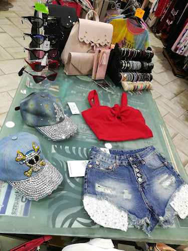 Comentarii opinii despre Hot Fashion