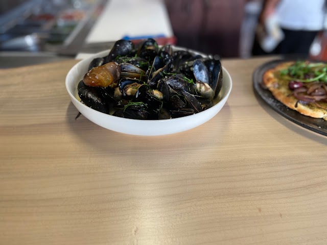 Côte Ouest Bistro
