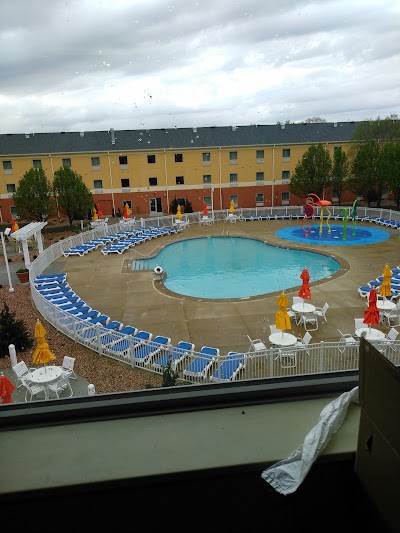 Photos of Cedar Point's Express Hotel