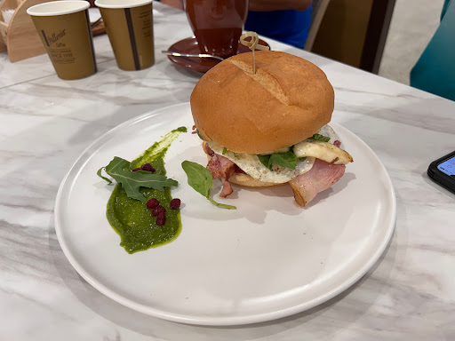 Gillys Breakfast & Lunch - Thumbnail
