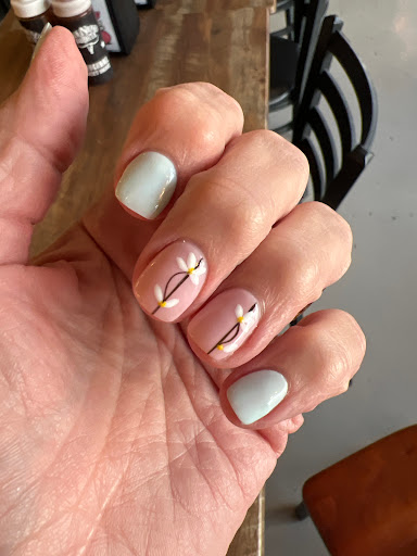 Sparkling Nails - Thumbnail