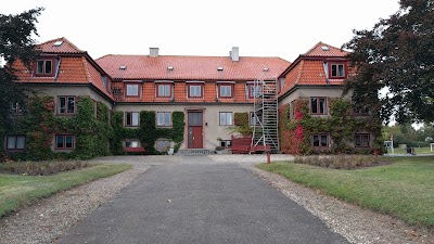 Photos of M&oslash;n