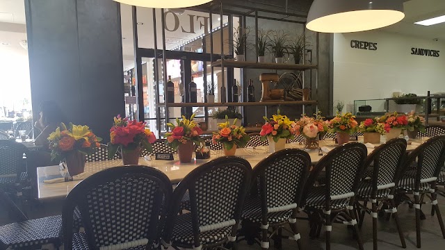 Flo Paris Bakery Cafe