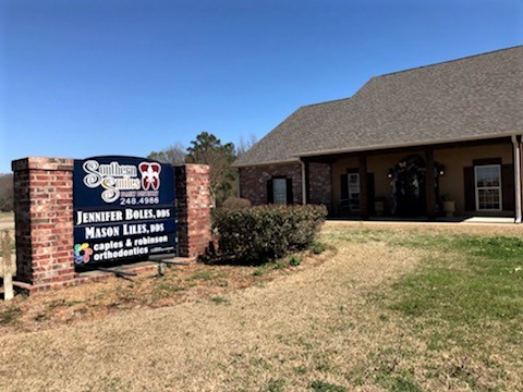 Southern Smiles Family Dentistry- Mangham - Thumbnail
